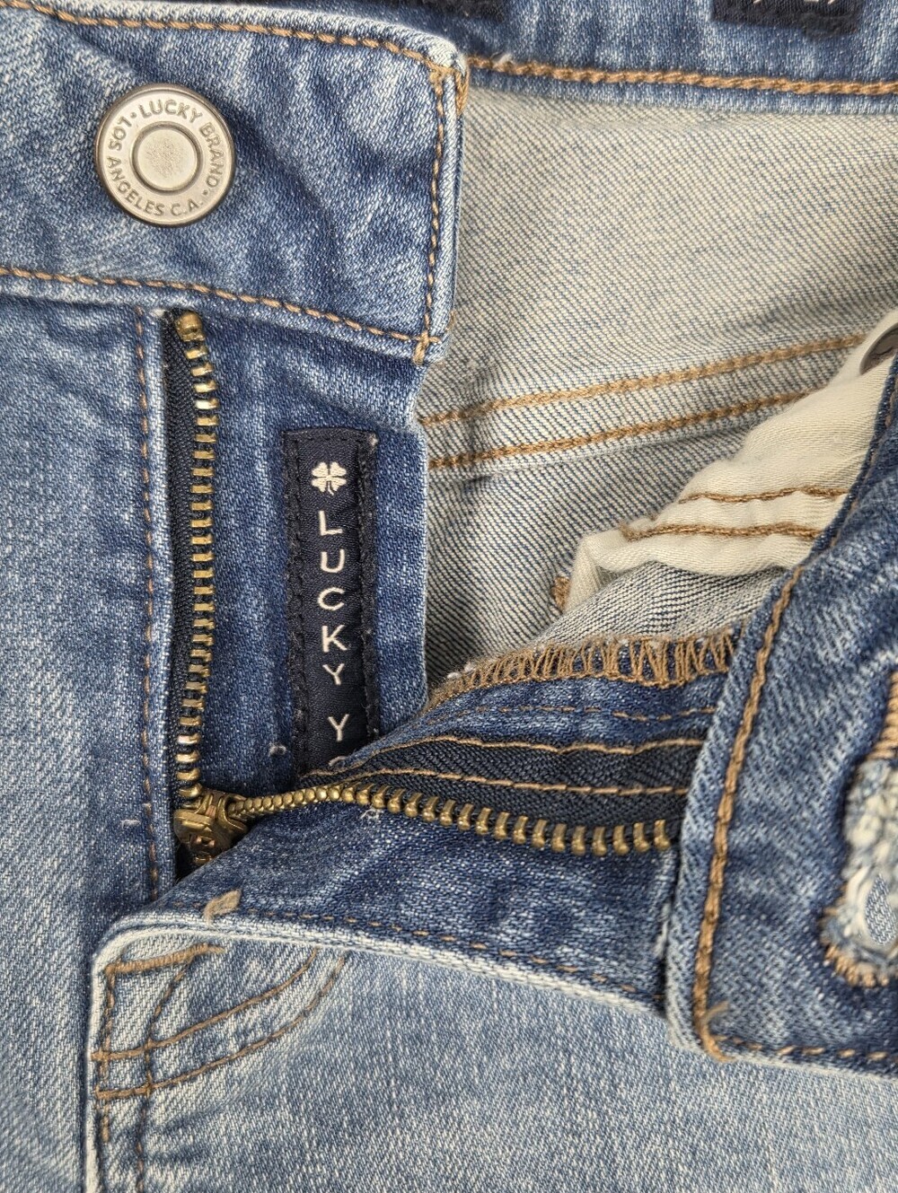 Lucky Brand The Roll Up Distressed Shorts Women's 8/29 Blue Stretch - Picture 6 of 13
